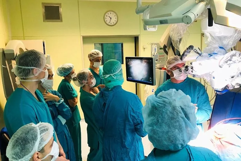 В Краснодаре появился первый в России робот-микроскоп для нейрохирургических операций