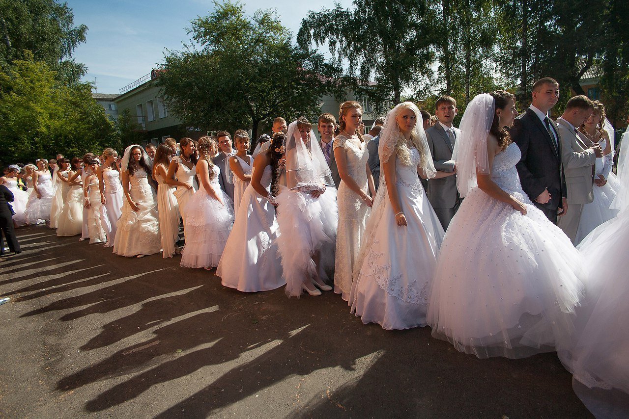 Невеста и много женихов