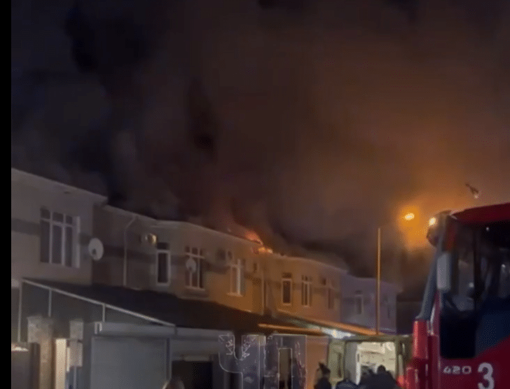 В пригороде Краснодара из горящего дома спасли 20 человек