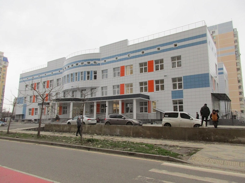 В Краснодаре построили новую детскую поликлинику